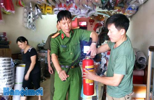 PHÒNG CHÁY, CHỮA CHÁY TRONG CÁC CƠ SỞ SẢN XUẤT, KINH DOANH: KHÔNG THỂ THỜ Ơ!